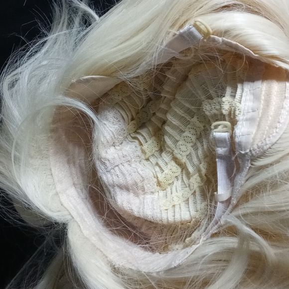 wig - Picture 7 of 8